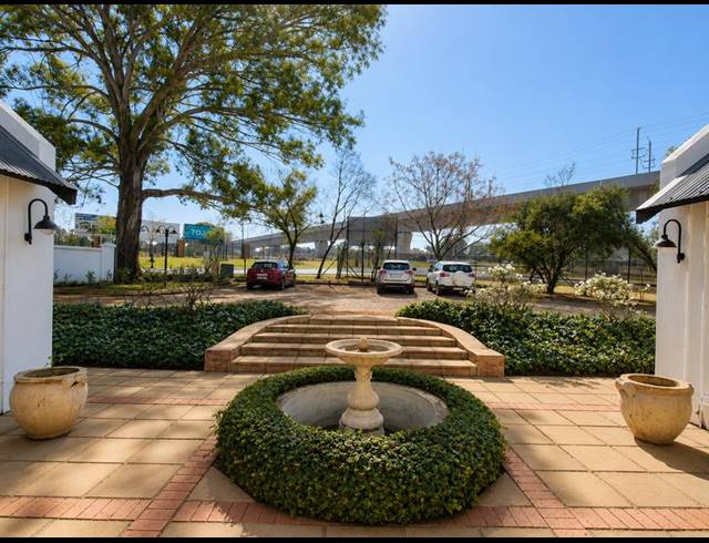 BUSINESS FOR SALE IN DIE HOEWES